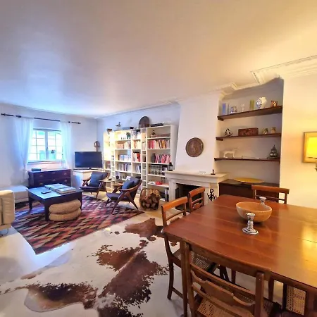 Super Flat In Old Town * كاسكايس
