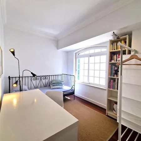 Super Flat In Old Town